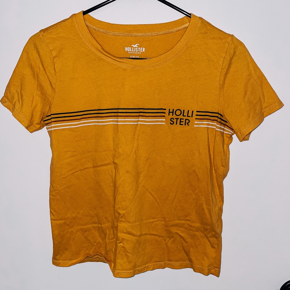 HOLLISTER basic yellow logo crop top